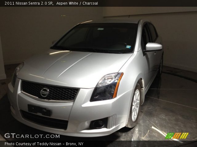 2011 Nissan Sentra 2.0 SR in Aspen White