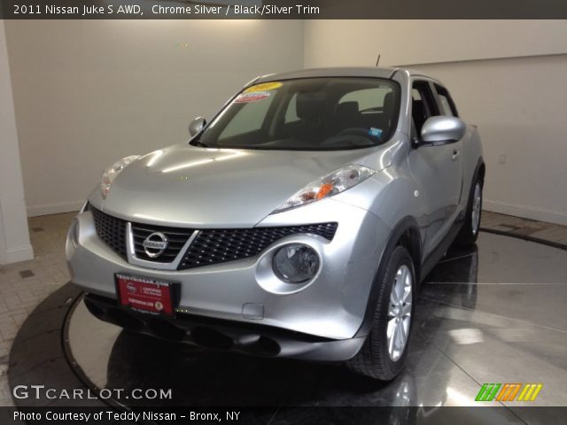 2011 Nissan Juke S AWD in Chrome Silver