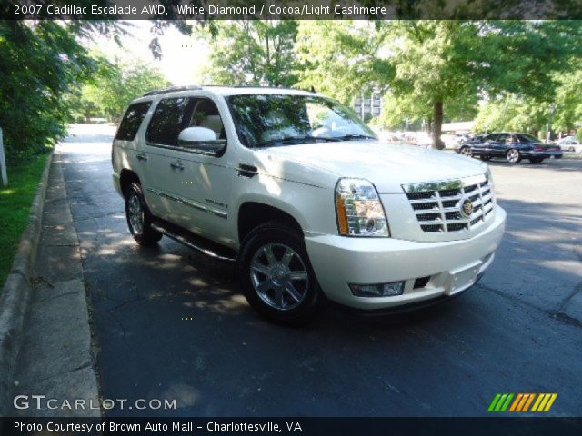 2007 Cadillac Escalade AWD in White Diamond