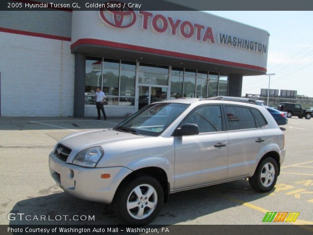 2005 Hyundai Tucson GL in Golden Sand
