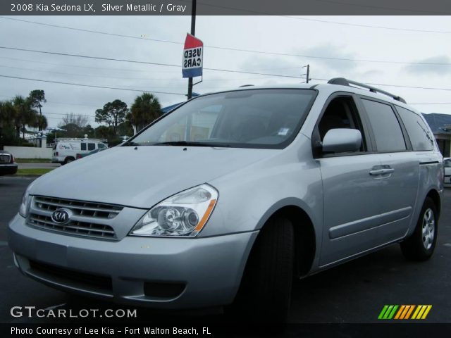 2008 Kia Sedona LX in Silver Metallic