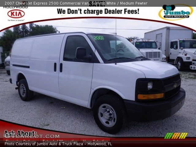 2007 Chevrolet Express 2500 Commercial Van in Summit White