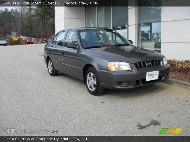 2000 Hyundai Accent GL Sedan in Charcoal gray