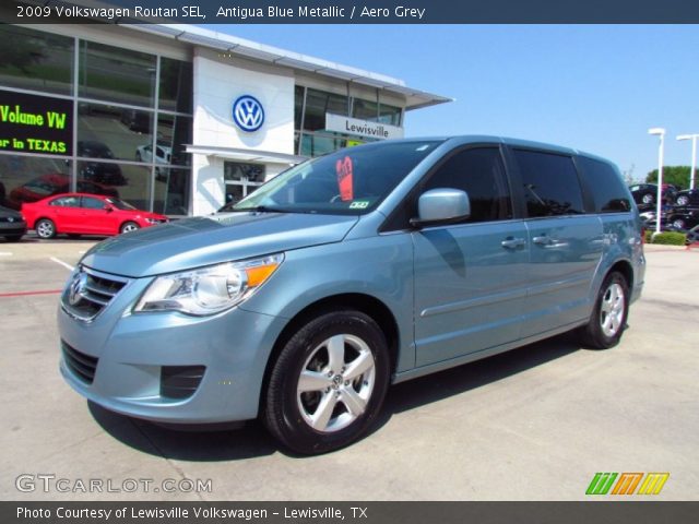 2009 Volkswagen Routan SEL in Antigua Blue Metallic