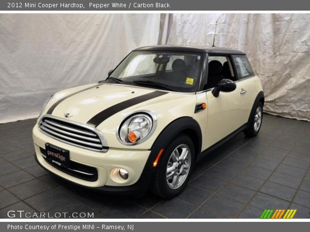2012 Mini Cooper Hardtop in Pepper White