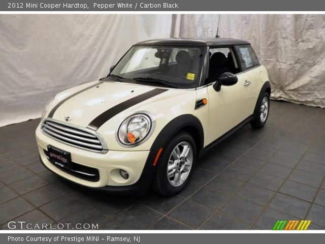 2012 Mini Cooper Hardtop in Pepper White