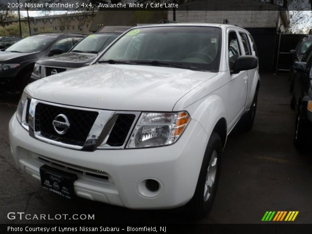2009 Nissan Pathfinder S 4x4 in Avalanche White