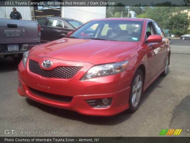 2011 Toyota Camry SE in Barcelona Red Metallic