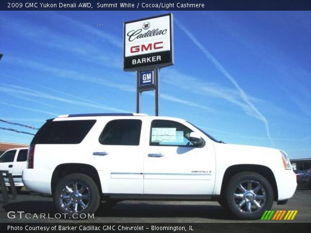 2009 GMC Yukon Denali AWD in Summit White