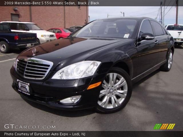 2009 Mercedes-Benz S 550 4Matic Sedan in Black