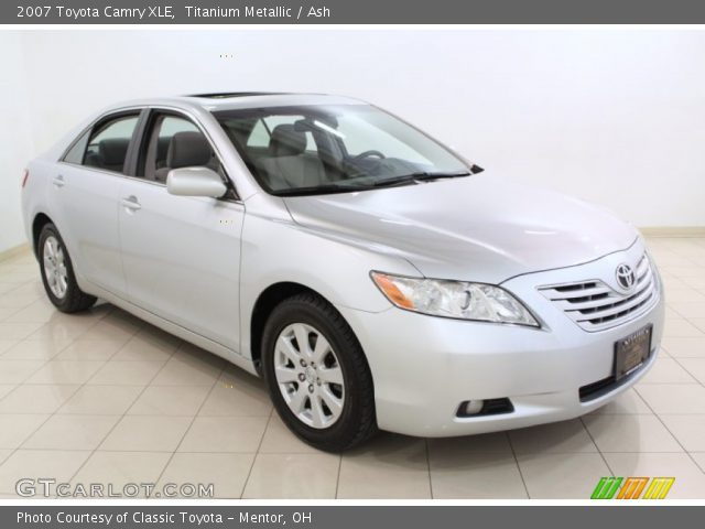 2007 Toyota Camry XLE in Titanium Metallic