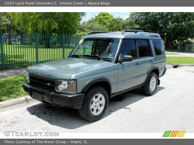 2004 Land Rover Discovery S in Vienna Green