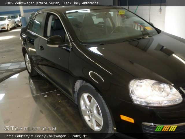 2009 Volkswagen Jetta SE Sedan in Black Uni