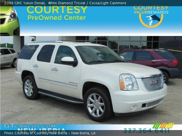 2009 GMC Yukon Denali in White Diamond Tricoat