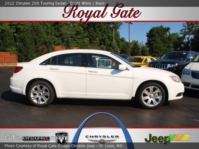 2012 Chrysler 200 Touring Sedan in Bright White