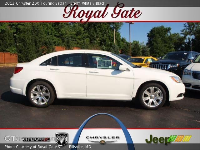 2012 Chrysler 200 Touring Sedan in Bright White
