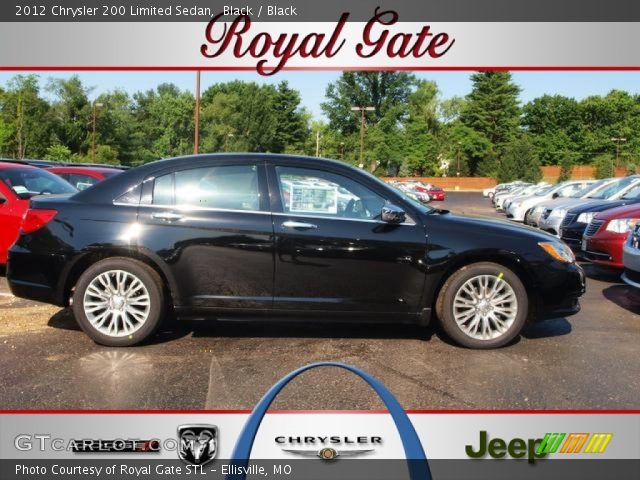 2012 Chrysler 200 Limited Sedan in Black