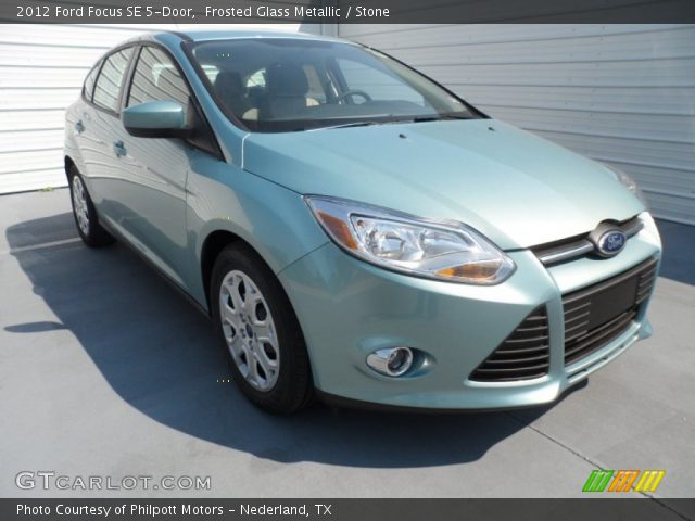 2012 Ford Focus SE 5-Door in Frosted Glass Metallic