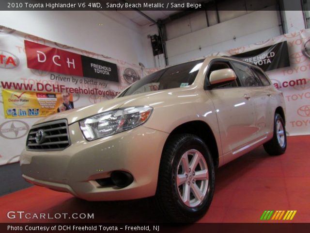 2010 Toyota Highlander V6 4WD in Sandy Beach Metallic