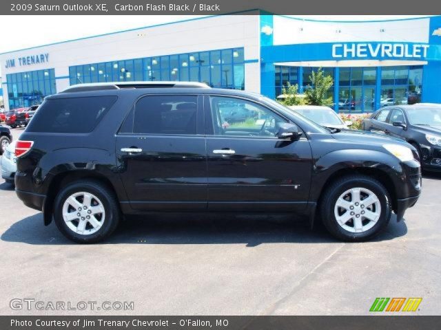 2009 Saturn Outlook XE in Carbon Flash Black