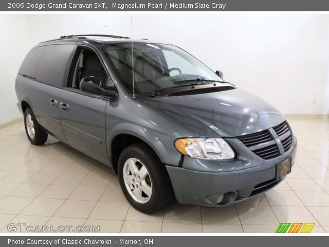 2006 Dodge Grand Caravan SXT in Magnesium Pearl