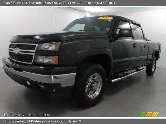 2007 Chevrolet Silverado 1500 Classic LT Crew Cab in Black