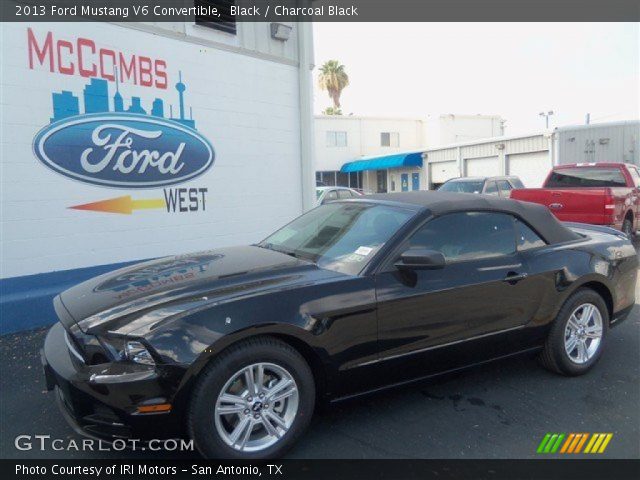 2013 Ford Mustang V6 Convertible in Black