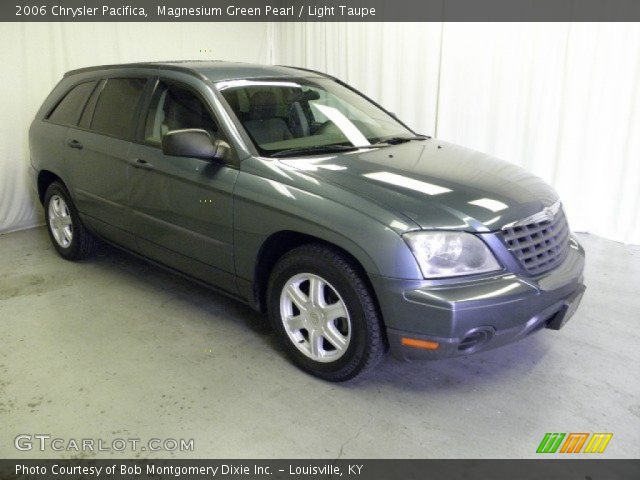 2006 Chrysler Pacifica  in Magnesium Green Pearl