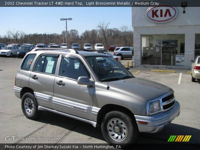 2002 Chevrolet Tracker LT 4WD Hard Top in Light Bronzemist Metallic