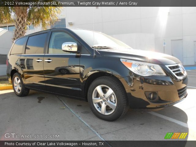 2012 Volkswagen Routan SEL Premium in Twilight Gray Metallic