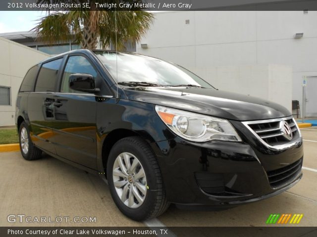 2012 Volkswagen Routan SE in Twilight Gray Metallic