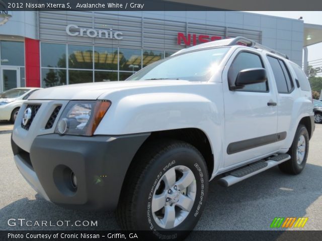 2012 Nissan Xterra S in Avalanche White