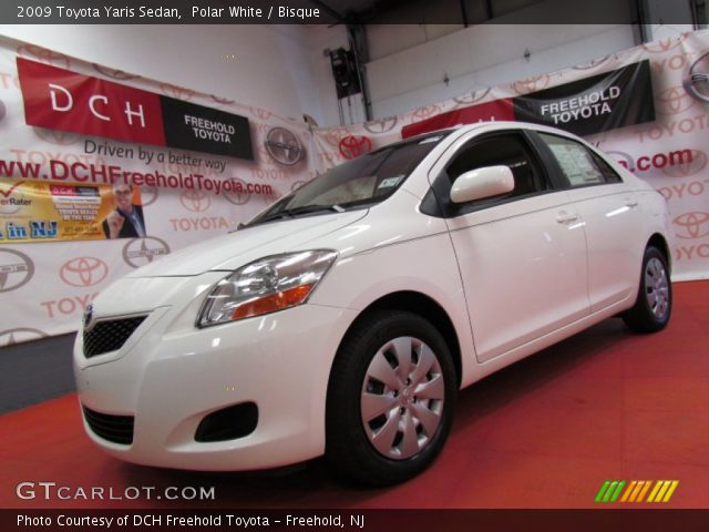 2009 Toyota Yaris Sedan in Polar White