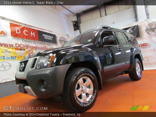 2011 Nissan Xterra S in Super Black