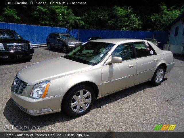 2007 Cadillac DTS Sedan in Gold Mist