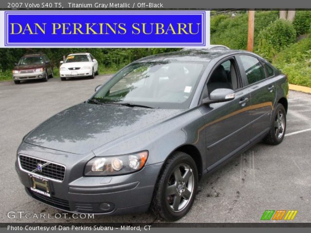 2007 Volvo S40 T5 in Titanium Gray Metallic