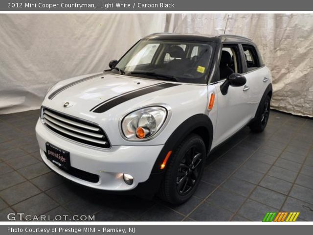 2012 Mini Cooper Countryman in Light White