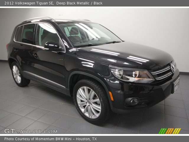2012 Volkswagen Tiguan SE in Deep Black Metallic