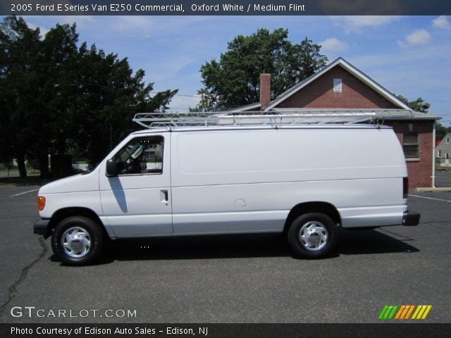 2005 Ford E Series Van E250 Commercial in Oxford White