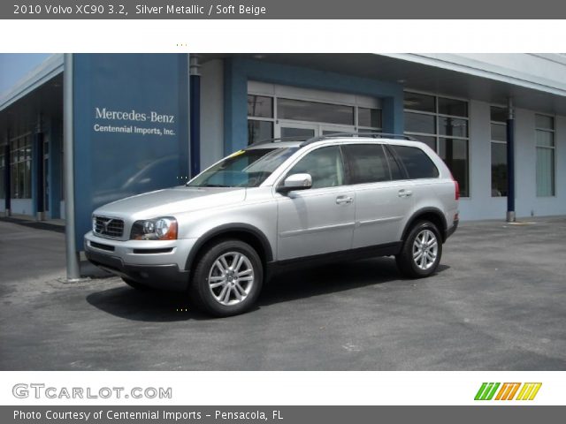 2010 Volvo XC90 3.2 in Silver Metallic