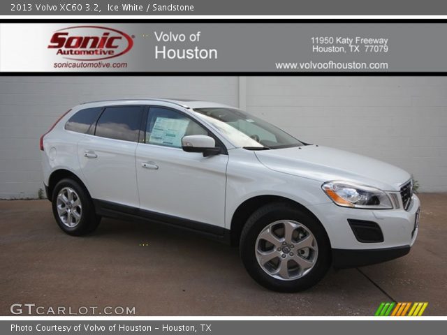 2013 Volvo XC60 3.2 in Ice White