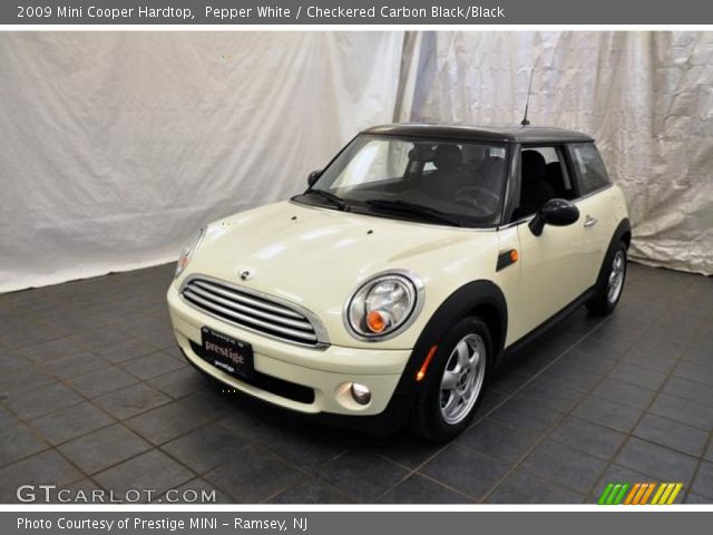 2009 Mini Cooper Hardtop in Pepper White