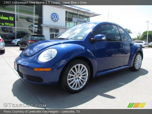 2007 Volkswagen New Beetle 2.5 Coupe in Laser Blue