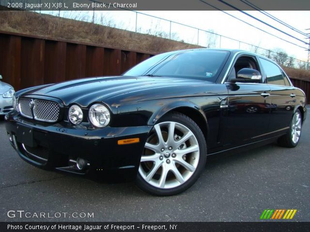 2008 Jaguar XJ XJ8 L in Ebony Black