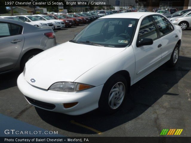 1997 Chevrolet Cavalier LS Sedan in Bright White
