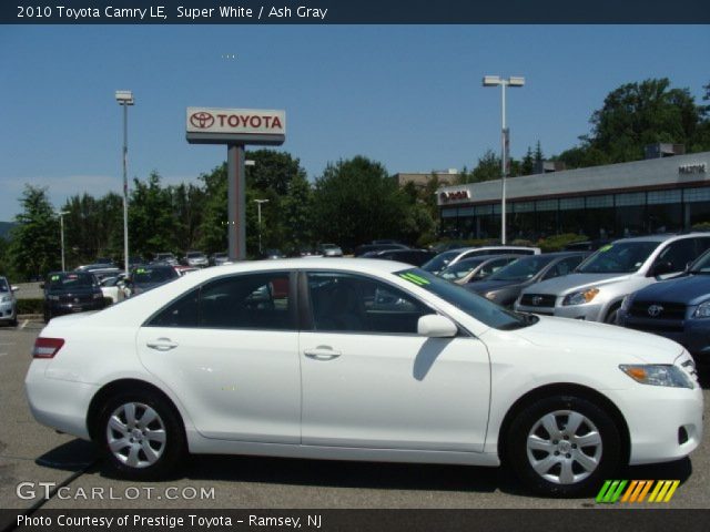 2010 Toyota Camry LE in Super White