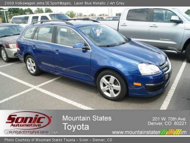 2009 Volkswagen Jetta SE SportWagen in Laser Blue Metallic