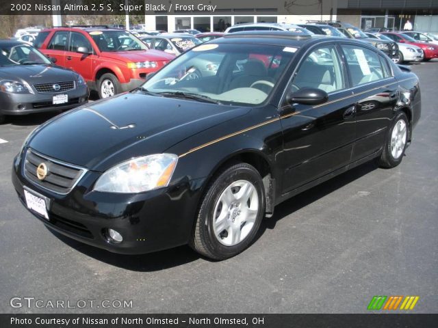 2002 Nissan Altima 2.5 S in Super Black