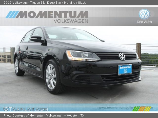 2012 Volkswagen Tiguan SE in Deep Black Metallic