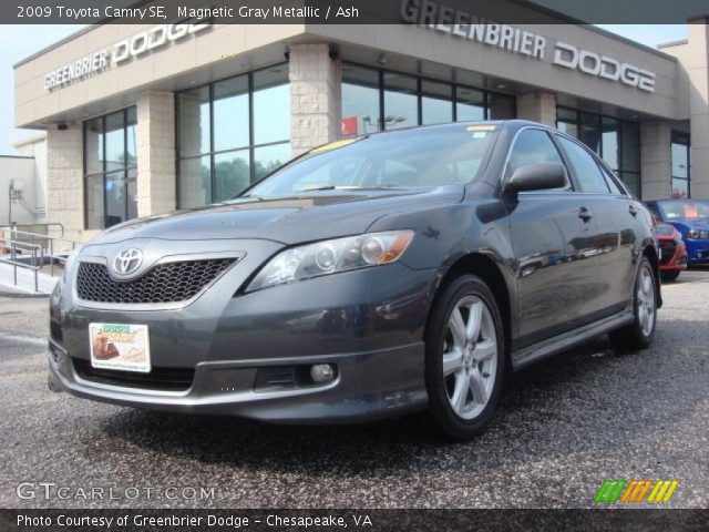 2009 Toyota Camry SE in Magnetic Gray Metallic